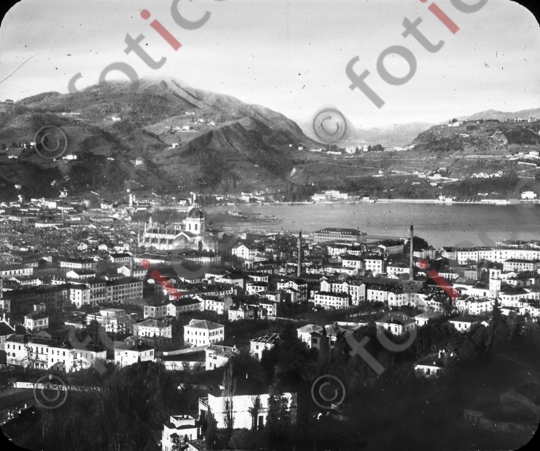Blick auf Como | View of Como - Foto foticon-simon-176-007-sw.jpg | foticon.de - Bilddatenbank für Motive aus Geschichte und Kultur